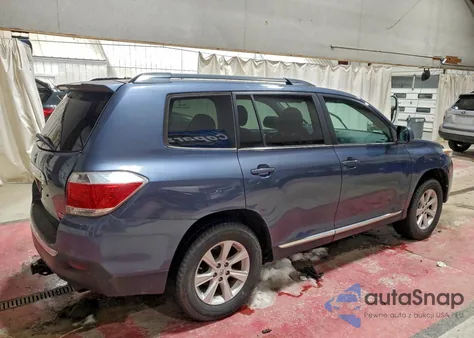 2012 Toyota Highlander Base из США, поврежденный, VIN 5TDBK3EH5CS141800